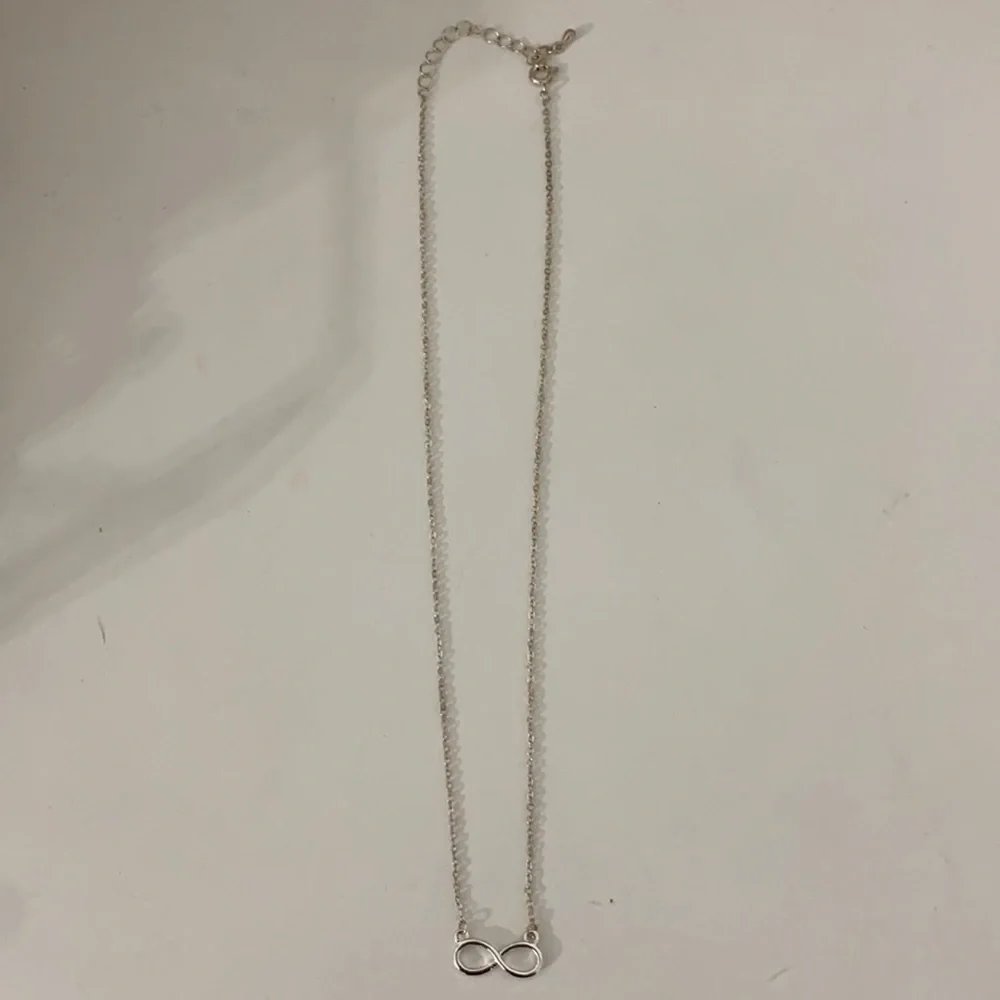 NWOT Infinity Sign Necklace - Picture 1 of 2
